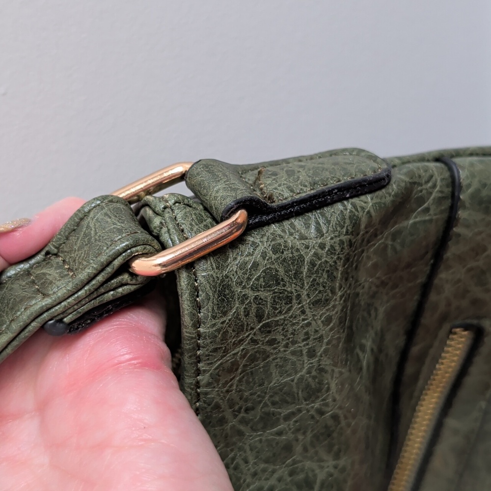 Nwt Alyssa Green Cruelty Free Crossbody Bag - Picture 9 of 12